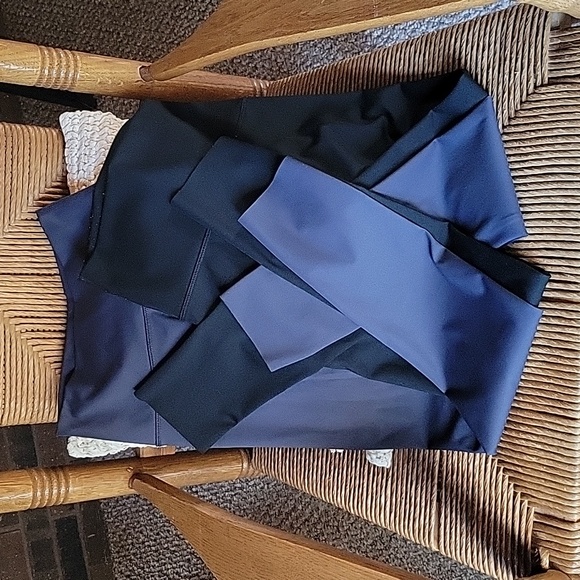 Offline by Aerie leggings, gray pair, size S, black pair, size S, listing for 1 - Picture 9 of 13